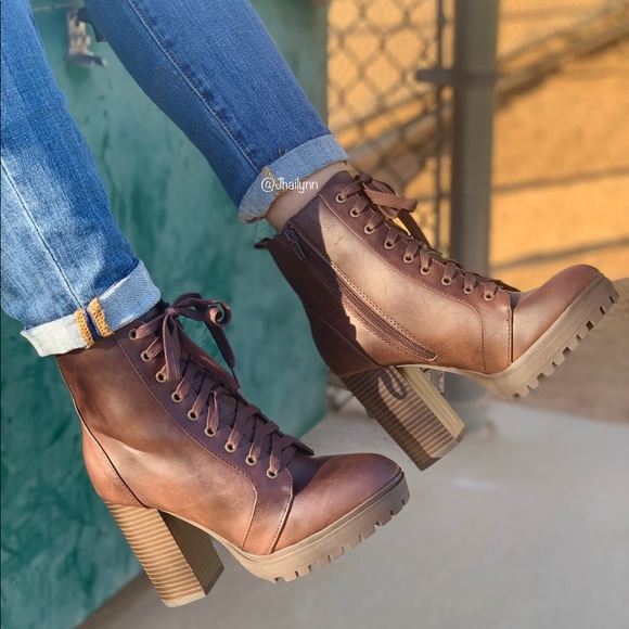 LAST 5.5 Combat lace up bootie - Picture 4 of 5